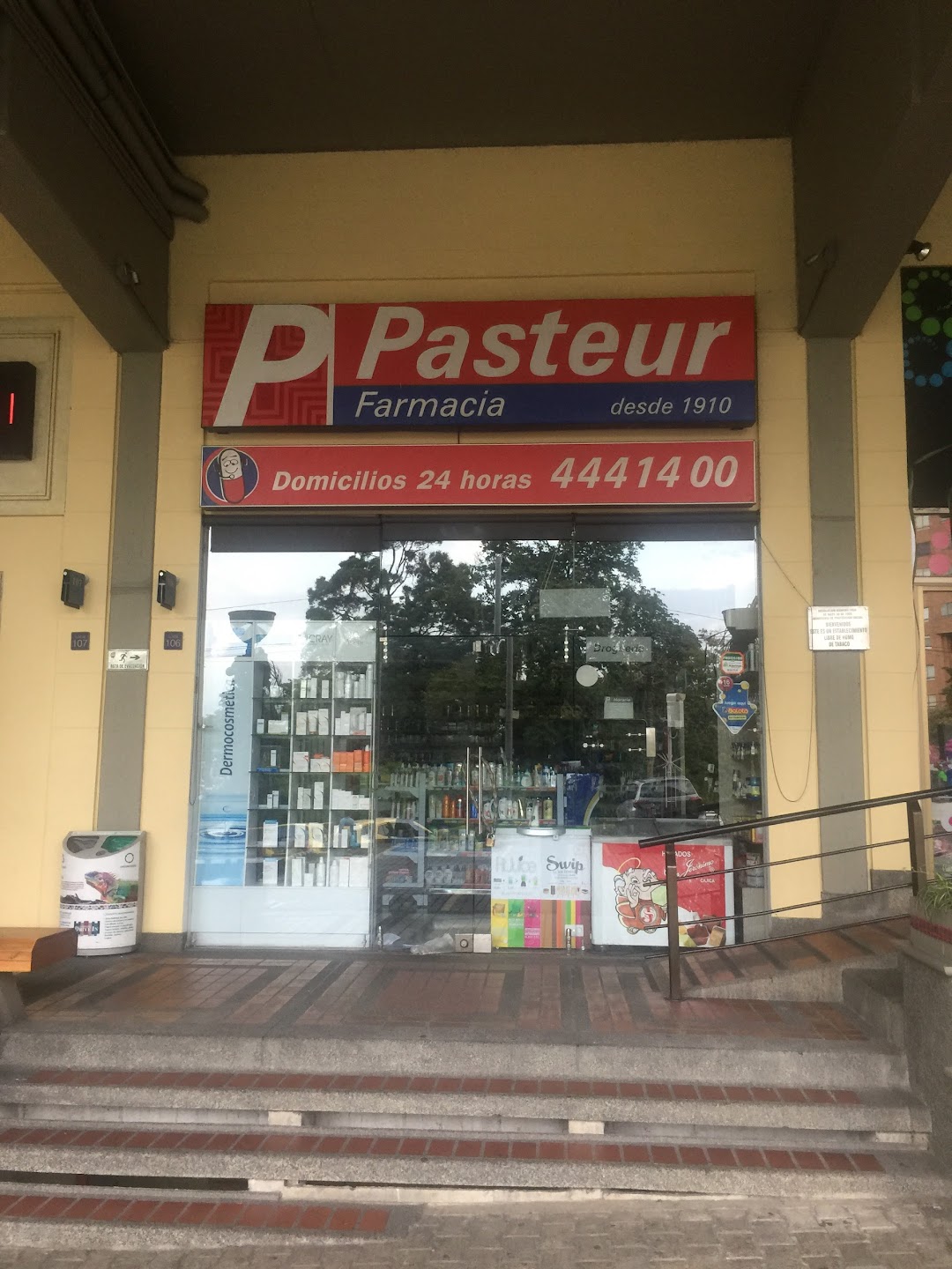 Farmacia Pasteur Mall Campestre