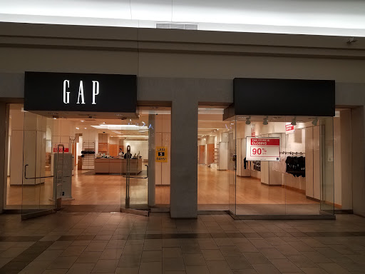 Shopping Mall «Oxmoor Center», reviews and photos, 7900 Shelbyville Rd, Louisville, KY 40222, USA