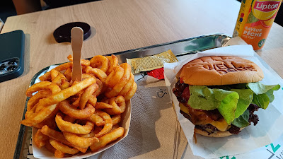 WELL DONE (smash burger) à Le Raincy