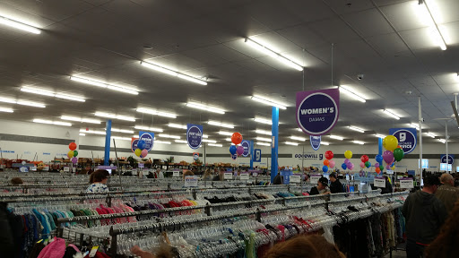 Thrift Store «Ellsworth & Rittenhouse Goodwill Retail Store & Donation Center», reviews and photos, 21437 S Ellsworth Rd, Queen Creek, AZ 85142, USA