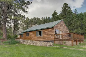 Rock Crest Lodge & Cabins image