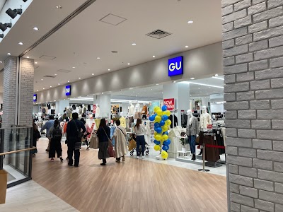 ジーユー イーアス春日井店