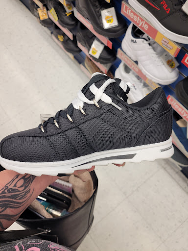 Sporting Goods Store «Big 5 Sporting Goods - Las Cruces», reviews and photos, 3060 E Lohman Ave, Las Cruces, NM 88005, USA