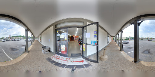 Liquor Store «Holiday Wine & Spirits», reviews and photos, 112 S Royal Oaks Blvd, Franklin, TN 37067, USA