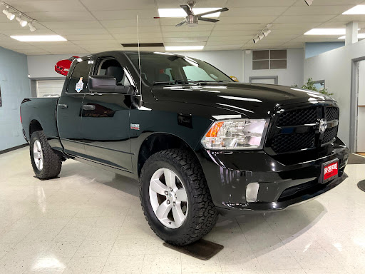 Used Car Dealer «The Car Store Auto Corp», reviews and photos, 207 S Lake St, Aurora, IL 60506, USA