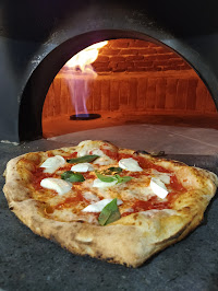Photos du propriétaire du Pizzeria Restaurant Casa Pezzella Autentica Pizza Napoletana à Sommières - n°1