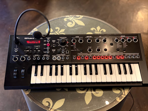 Pawn Shop «Louisville Pawn Depot», reviews and photos, 813 Lyndon Ln c, Louisville, KY 40222, USA