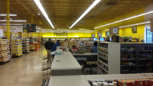 Grocery Store «Harveys Supermarket», reviews and photos, 1605 Shurling Dr, Macon, GA 31211, USA