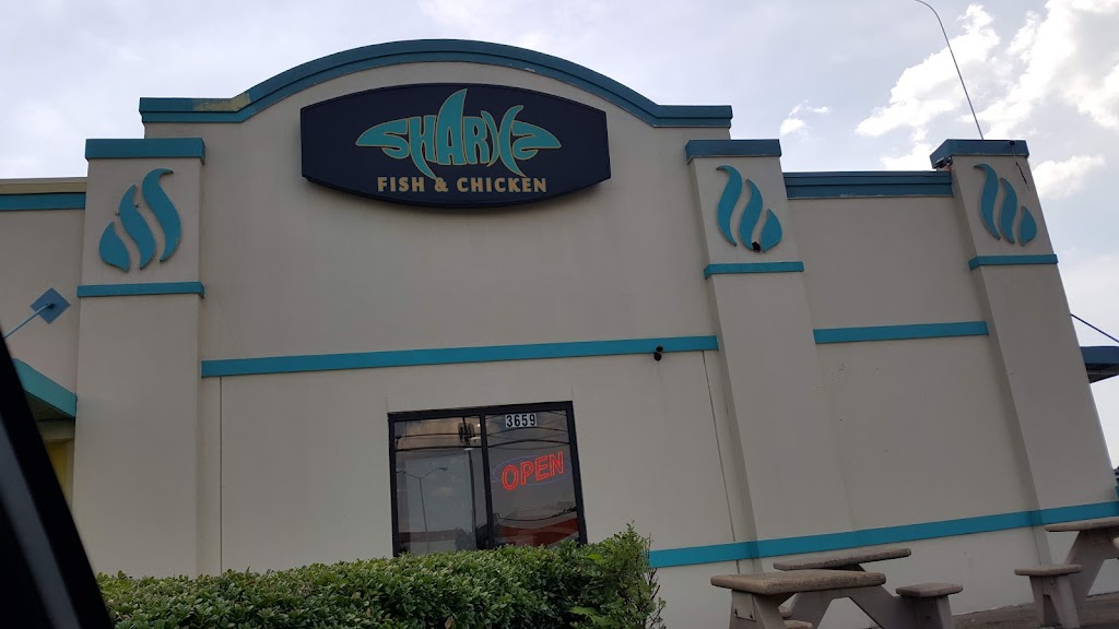 Shark’s Fish & Chicken 38115