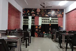 Dhingali Fast food & Restaurant image