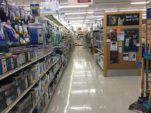 Pet Supply Store «Pet Supplies Plus», reviews and photos, 220 Market Dr, Elyria, OH 44035, USA