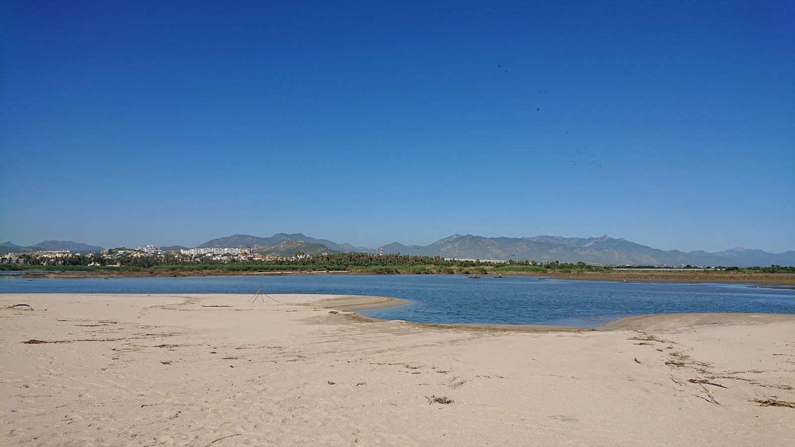 Valokuva Playa Del Esteroista. ja asutus