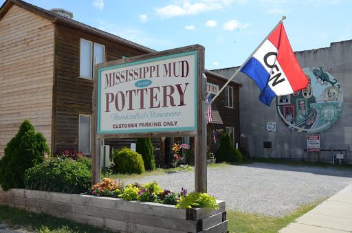 Pottery Store «Mississippi Mud Pottery», reviews and photos, 310 E Broadway, Alton, IL 62002, USA