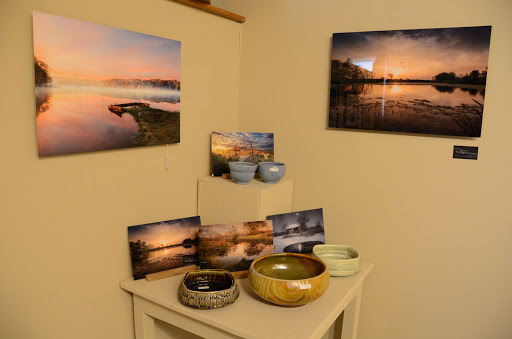 Pottery Store «Mississippi Mud Pottery», reviews and photos, 310 E Broadway, Alton, IL 62002, USA