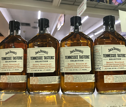 Liquor Store «Longhorn Liquor Store», reviews and photos, 223 NW Broad St, Murfreesboro, TN 37130, USA