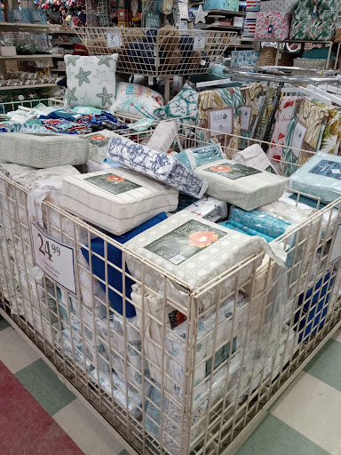 Home Goods Store «Christmas Tree Shops», reviews and photos, 15 Backus Ave Suite 42, Danbury, CT 06810, USA