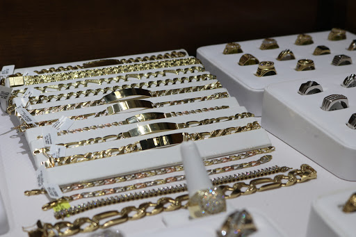 Jewelry Store «Prestigio Jewelers», reviews and photos, 487 E Shaw Ave, Fresno, CA 93710, USA