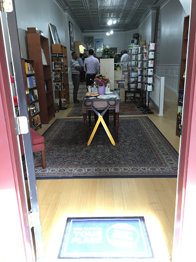 Book Store «Winchester Book Gallery», reviews and photos, 185 N Loudoun St, Winchester, VA 22601, USA