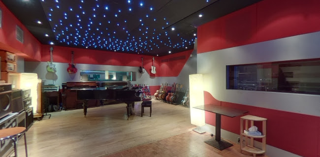 Reviews of Dean Street Studios in London - Music store