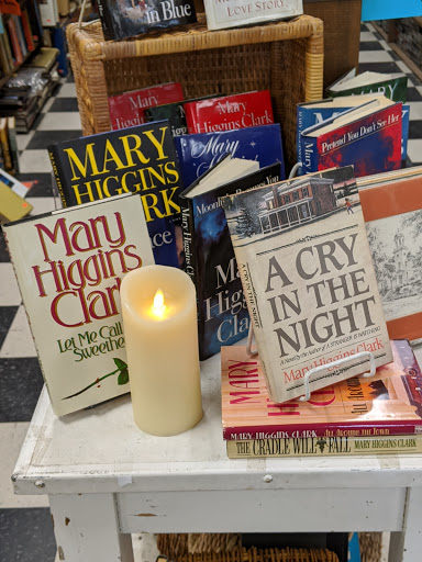 Book Store «Wonder Book & Video», reviews and photos, 1306 W Patrick St, Frederick, MD 21703, USA