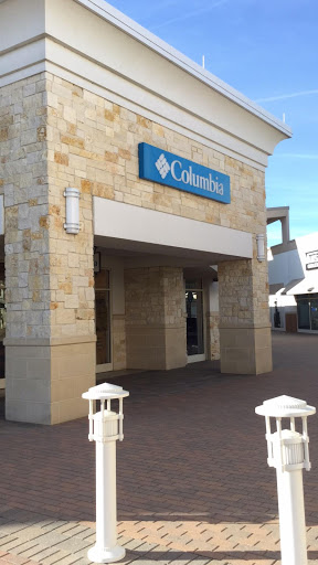 Columbia Sportswear Outlet Store, 2950 I-20 Frontage Rd #1000, Grand Prairie, TX 75052, USA, 