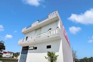 OYO Flagship Amazing Inn image