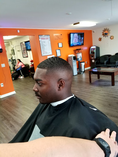 Barber Shop «DCB Barber Shop - Barber Shop Hispano», reviews and photos, 1545 E Olive Rd, Pensacola, FL 32514, USA