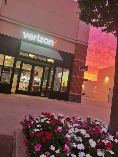Cell Phone Store «Verizon Authorized Retailer, TCC», reviews and photos, 2960 Center Valley Pkwy #744, Center Valley, PA 18034, USA