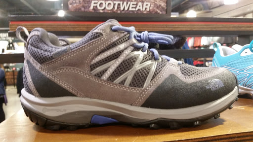 Clothing Store «The North Face Outlet», reviews and photos, 8225 Vineland Ave, Orlando, FL 32831, USA
