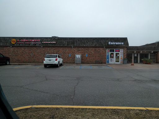 S & A LIQUOR, 201 N Riverside Ave, St Clair, MI 48079, USA, 