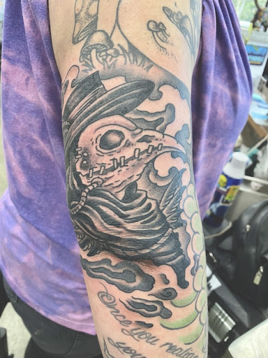 Tattoo Shop «Bulldog Tattoo Parlor», reviews and photos, 3530 Martin Way E, Olympia, WA 98506, USA