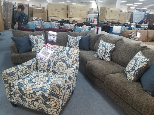 Furniture Store «American Freight Furniture and Mattress», reviews and photos, 7102 Turfway Rd, Florence, KY 41042, USA