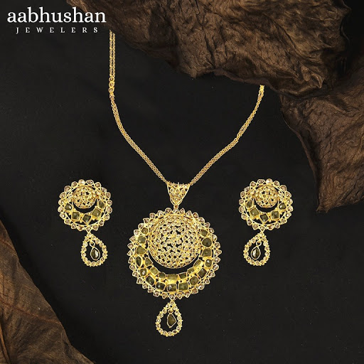 Jewelry Store «Aabhushan Jewelers», reviews and photos, 155 Wood Ave, Edison, NJ 08820, USA