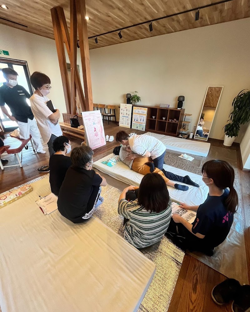 カイロプラクティック総癒館越前中央院