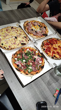 Plats et boissons du Pizzas à emporter Pizza du Plateau Chez Peppino à Givors - n°11