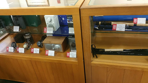 Clothing Store «L.L. Bean Outlet», reviews and photos, 1 Freeport Village Station, Freeport, ME 04033, USA