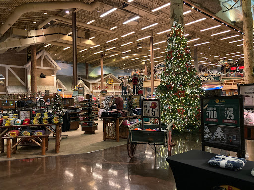 Sporting Goods Store «Bass Pro Shops», reviews and photos