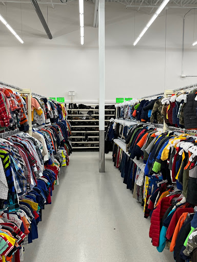 Thrift Store «Village Discount Outlet», reviews and photos, 3500 Cleveland Ave, Columbus, OH 43224, USA