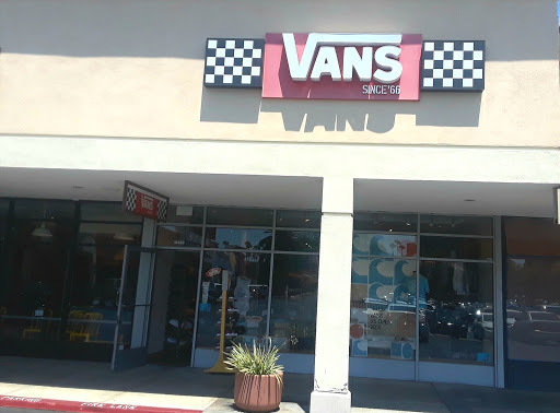 Shoe Store «Vans», reviews and photos, 18589 Main St, Huntington Beach, CA 92648, USA