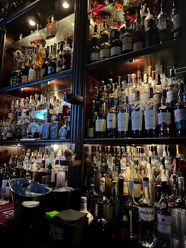 Tobacco Shop «Angry Moon Cigar Bar», reviews and photos, 2401 PGA Boulevard, Palm Beach Gardens, FL 33410, USA