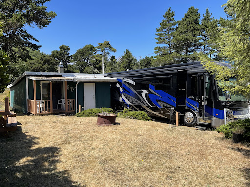 Real Estate Agency «Laura Gillott Home Team - Keller Williams Realty», reviews and photos, 1055 W Airway Rd, Lebanon, OR 97355, USA