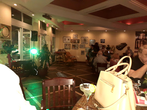 Shopping Mall «Diplomat Mall Shopping Center», reviews and photos, 1725 E Hallandale Beach Blvd, Hallandale Beach, FL 33009, USA