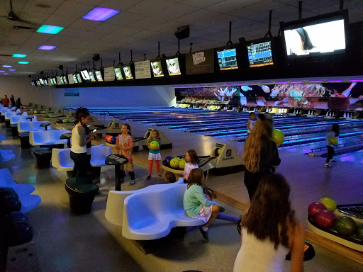 Bowling Alley «Avon North Hill Lanes», reviews and photos, 150 W Tienken Rd, Rochester Hills, MI 48306, USA