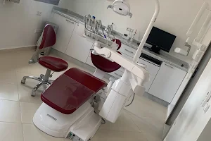 Centre Dentaire JOUD - مركز طب و جراحة الأسنان جود - DR OUMEJJOUD LAILA image
