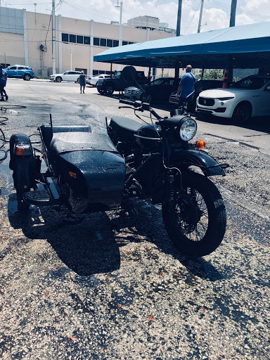 Car Detailing Service «South Beach Finest Hand Car Wash», reviews and photos, 1229 18th St, Miami Beach, FL 33139, USA