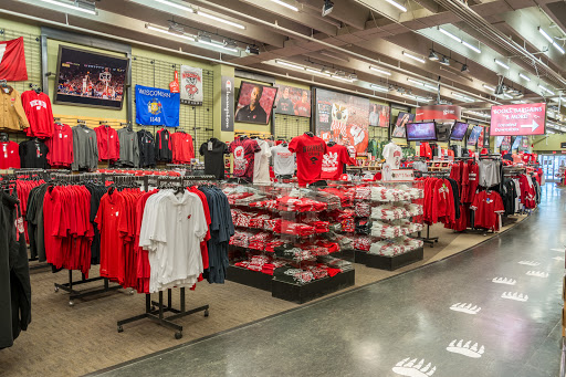 Clothing Store «University Book Store: Hilldale», reviews and photos, 702 N Midvale Blvd, Madison, WI 53705, USA