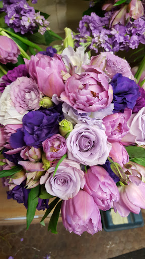 Florist «Eclectic Garden», reviews and photos, 323 Walnut St, St Charles, IL 60174, USA