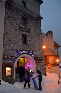 Extérieur du Restaurant Gite-Hôtel Les Mélèzes à Villar-d'Arène - n°1