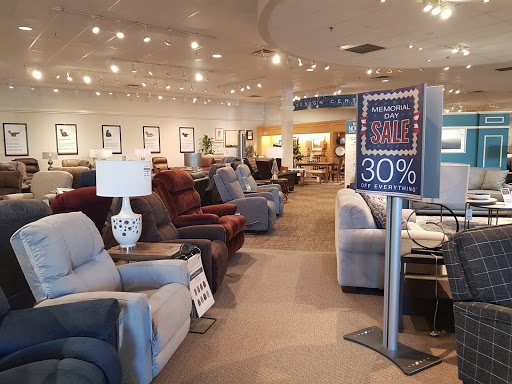 Furniture Store «La-Z-Boy Furniture Galleries», reviews and photos, 19230 Alderwood Mall Pkwy #180, Lynnwood, WA 98036, USA