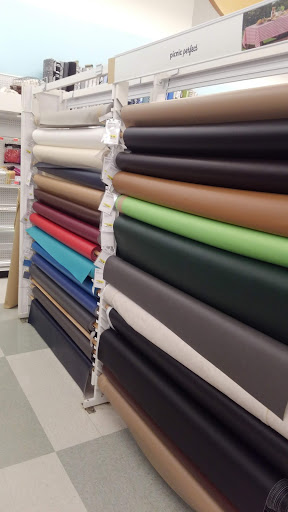 Shopping Mall «Faribo West Mall», reviews and photos, 200 Western Ave NW, Faribault, MN 55021, USA